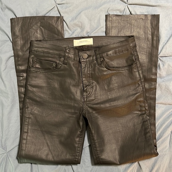 thin black pants